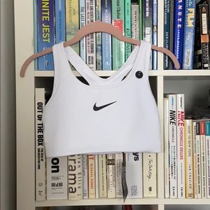 Nike Swoosh Bra